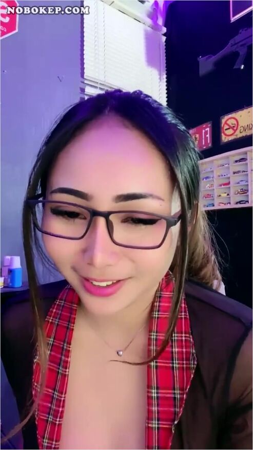 Bokep Indo Live Kak Shaciko Yubi Pantat Semok