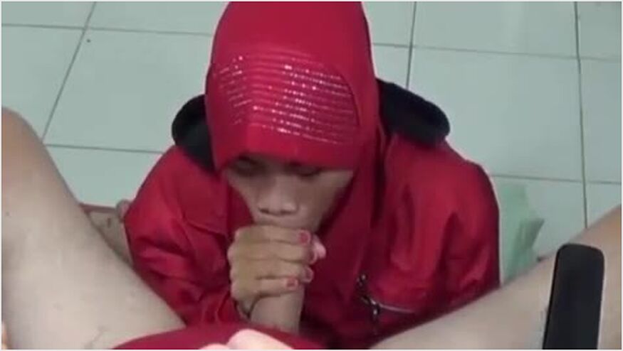 Bokep Jilbab - Jilbab Merah Doyan Nyepong Batang Bule