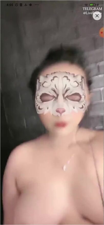 Toket Mbak Soraya Bergetar Kakak Manies Host Dream