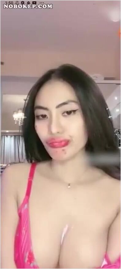 Bokep Indo Host Cantik Goyang Striptis Uting Coklat