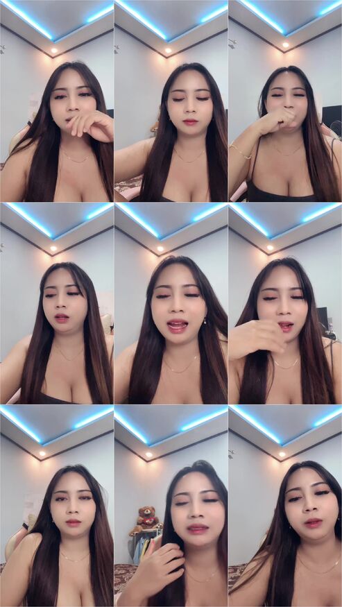 Teh Manis Belahan Dada Terlihat Jelas Besarnya Hot51 173414