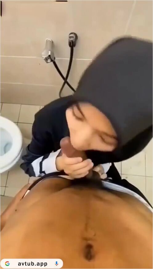 Bokep Malay Sepasang Abg Jilbab Hitam Toilet Viral