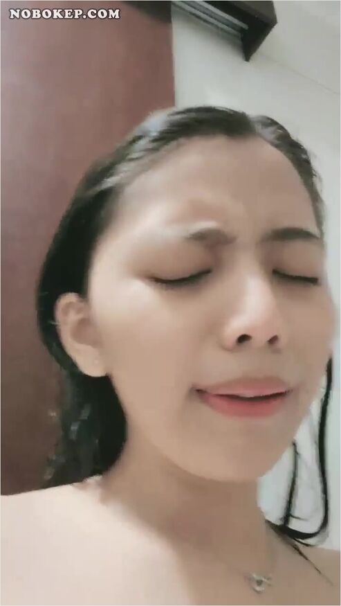 Bokep Indo Kak Aqila Toge Mandi Mangolive