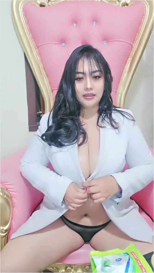Kanjeng Mami Sarah Ratu Susu Basah Hot51
