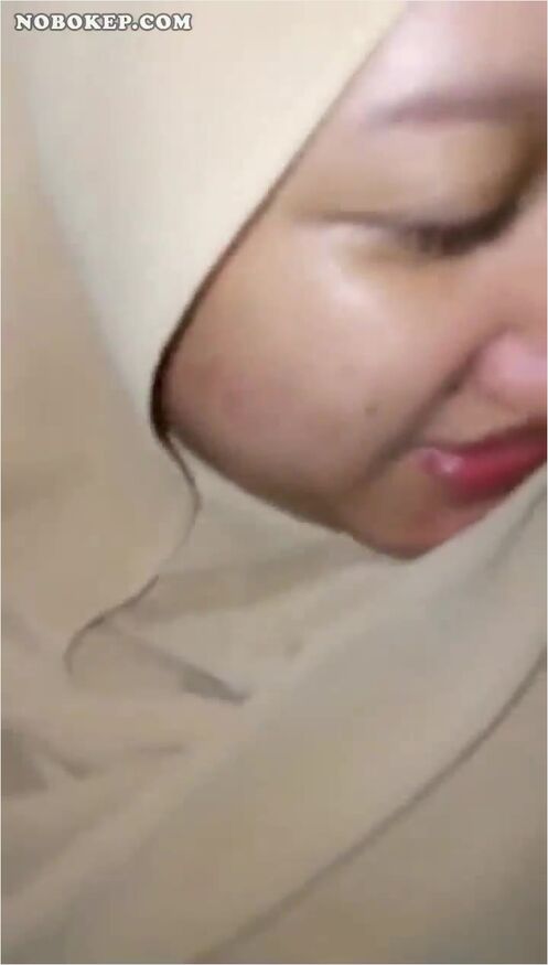 Bokep Indo Jilbab Montok Binor Dientot Desah