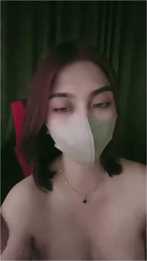 Marlyn Eks Pramugari Bondol Nekat Pamer Toket Dream