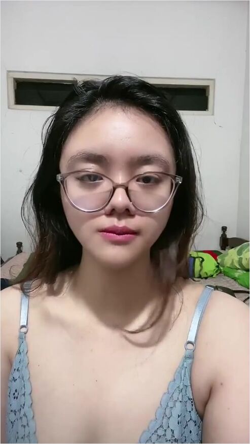 Ngobrol Cabul Bareng Kakak Cantik Susu Gemoy Mango