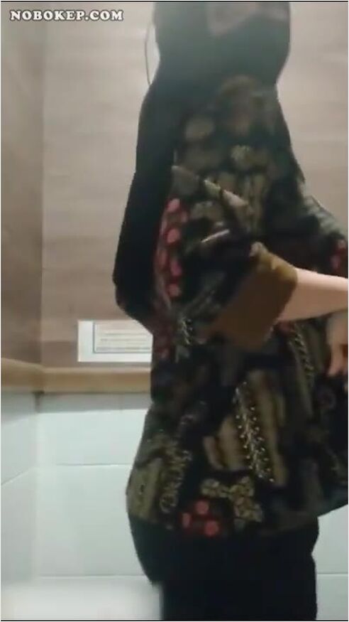 Bokep Indo Jilbab Bugil Kobel Meki Ditoilet Kantor