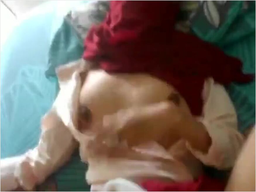 Bokep Jilbab - Jilbab Merah Kacamata Ngentot Crot