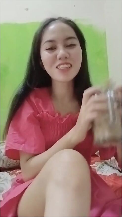 Si Manis Tikaa Omek Manja Desahannya Aduh Id 88424417 Mango