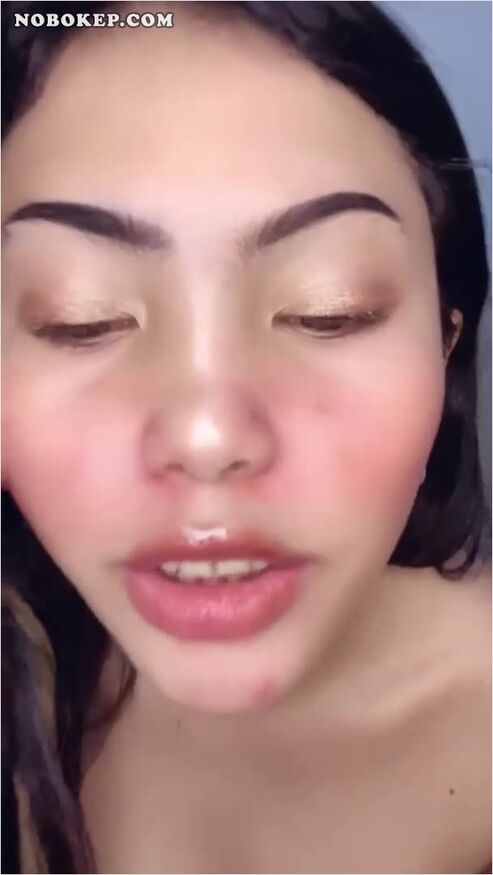 Bokep Indo Kak Zizzy Sange Remas Toket Hot51