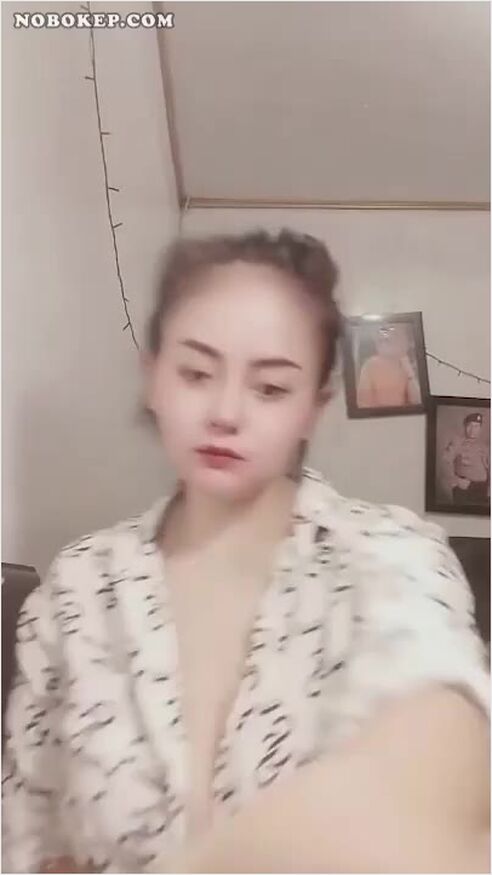 Bokep Indo Kak Suci Toge Sange Remas Toket - Bokepin