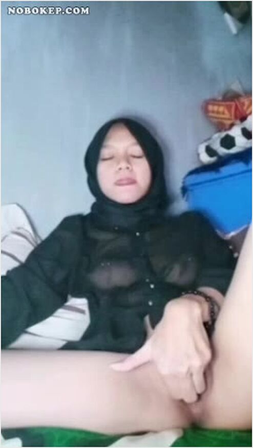 Bokep Indo Cewe Jilbab Colmek 4 Jari Becek