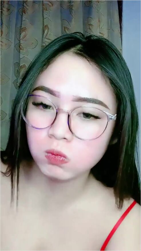 Kakak Cantik Gemoy Ajak Kamu Ebot Bareng Yuk Mango