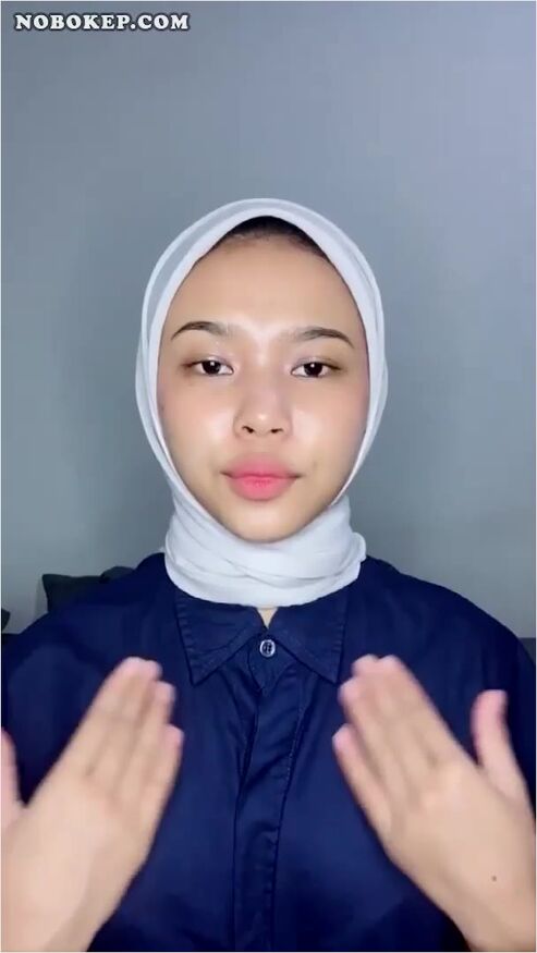 Bokep Indo Dedek Marisaica Jilbab Santuy Gesek Ttnya