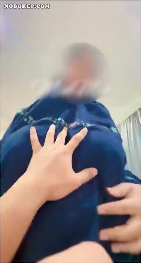 Bokep Indo Menikmati Sepongan Bunda Minmin Enak Banget