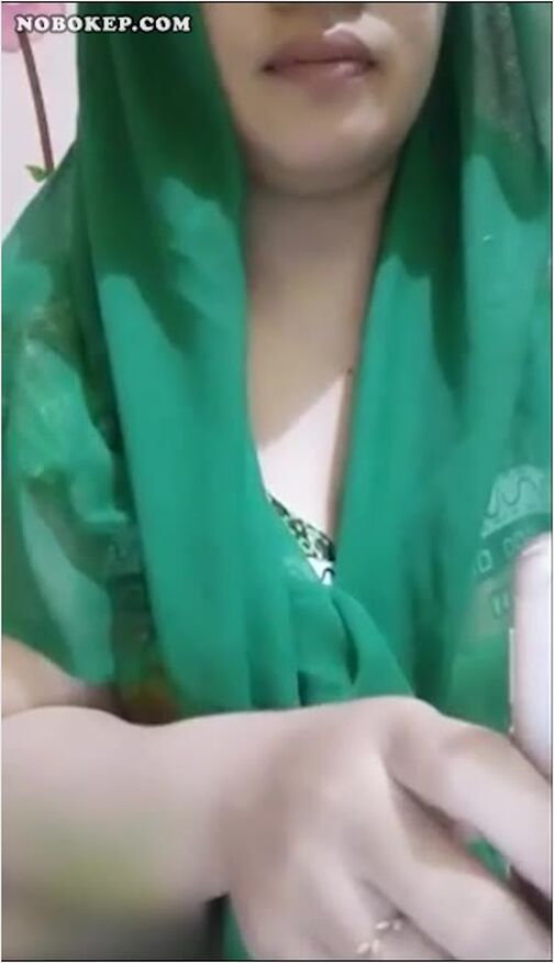 Bokep Indo Bu Haji Jilbab Ijo Godain Pascol - Playcrot