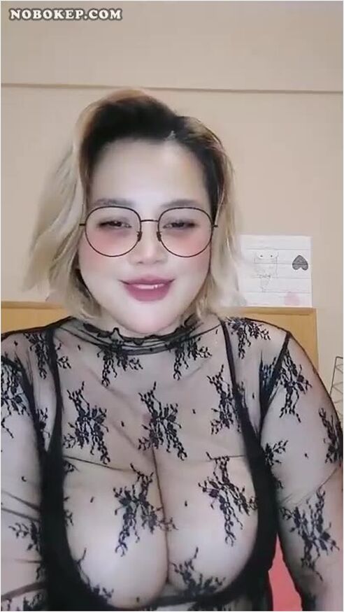 Bokep Indo Live Show Host Toge Busana Transparan