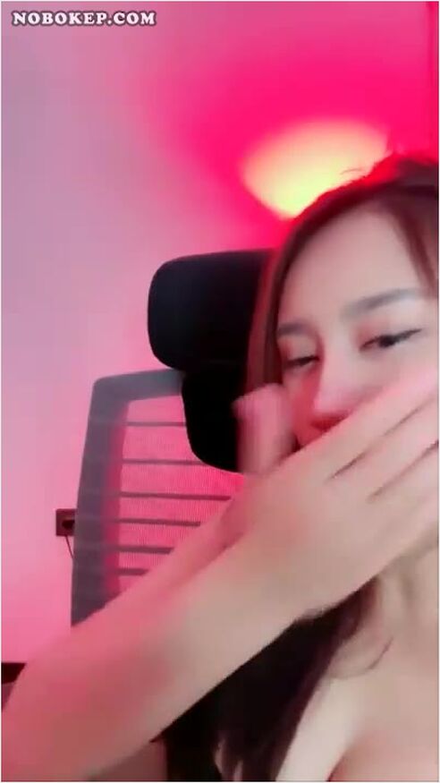 Bokep Indo Host Cantik Desah Melet Bikin Candu -  Kingbarbar