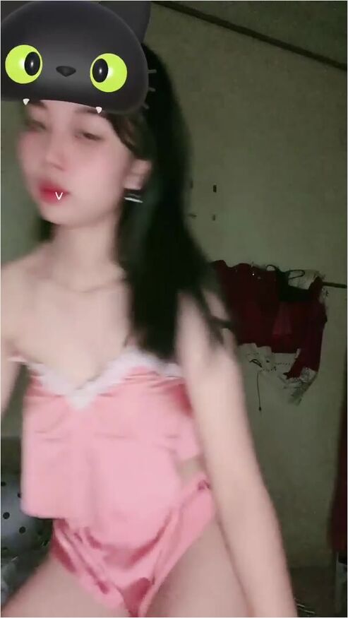 Cherry Keponakan Cakep Pantat Besar Live Solo Barbar