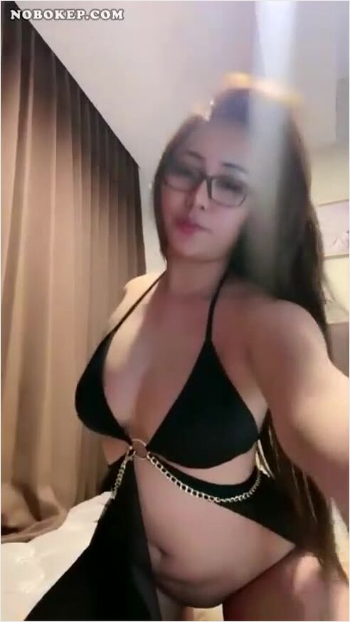 Bokep Indo Shaciko Yubi Ngangkang Spill Meki Mango