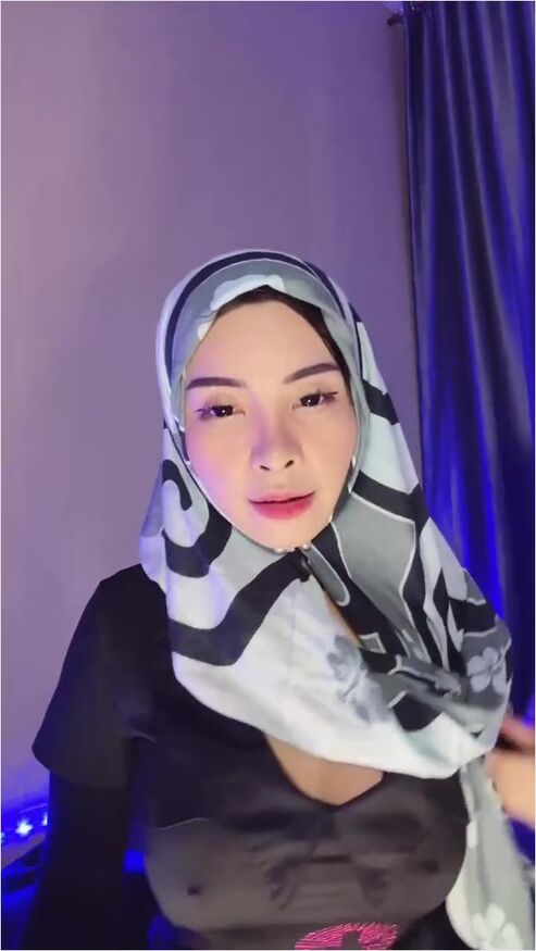 Bokep Jilbab - Tira Agustine Mode Hijab Nakal Dulu Baru Omek Hot51