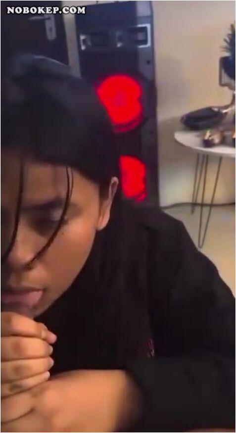 Bokep Indo Tante Cantik Bikin Crot Berondong Di Mukanya