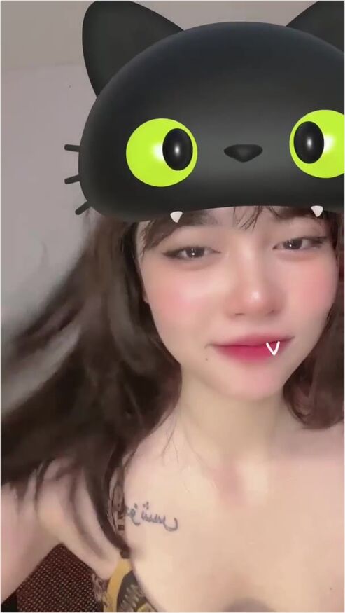 Makin Penasaran Sama Host Cakep Satu Ini Ziana Id 17499540 Mango - Link Bokep