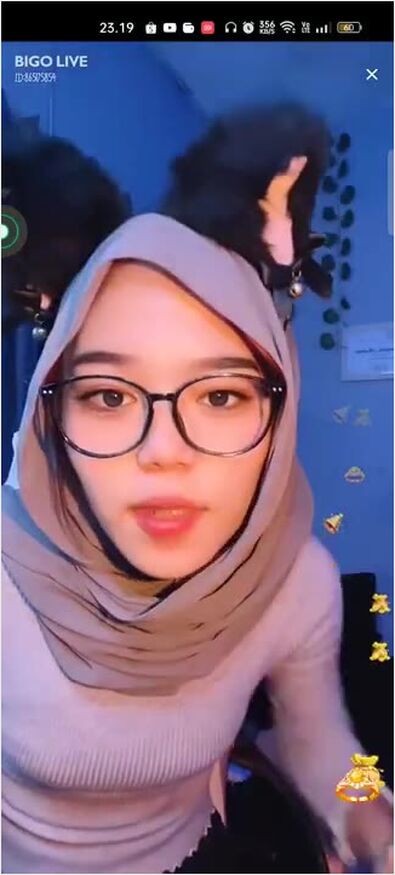 Bokep Jilbab - Dera Angela Hijabers Melet Lidahnya Panjang Bigo Live