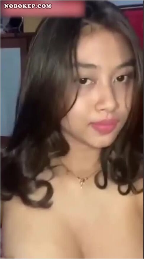 Bokep Indo Abg Setengah Bugil Remas Toketnya