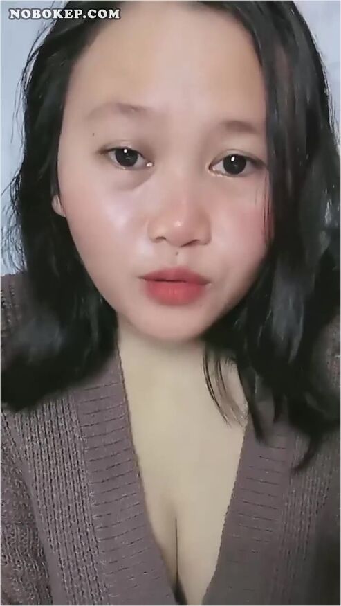 Bokep Indo Puting Susu Mbak Ellia Remas Dong
