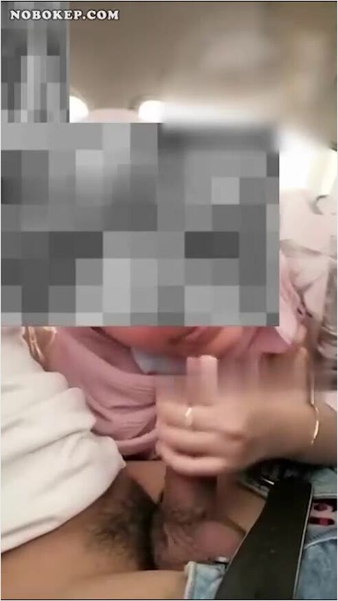Bokep Indo Tante Jilbab Isep Kontol Doi Dimobil  - Playbokep