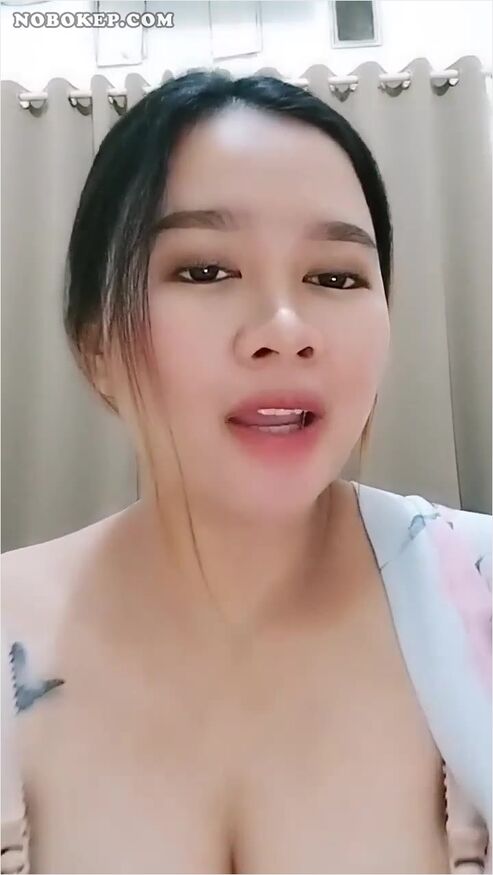 Bokep Indo Puting Busui Mamih Mona Ebot Ahh
