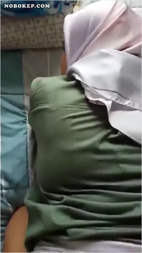 Bokep Indo Doggystyle Meki Tembem Teman Kantor Berhijab