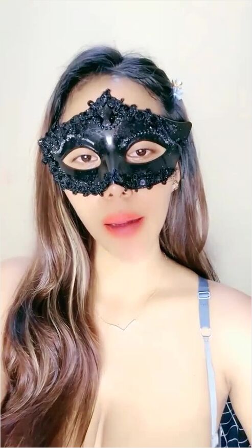 Tampil Liar Pamer Uting Coklat Miss Kanaa Melet Hot51  - Pemersatubangsa