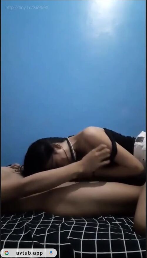 Gadis Mungil Pramuka Harus Melawan Otong Besar Seks