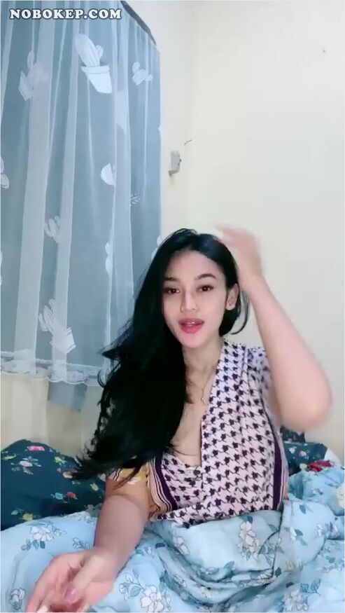 Bokep Indo Miss Lovely Cantik Belahan Toket Bening