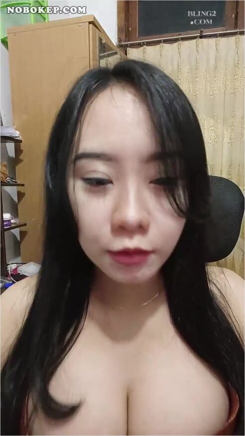 Bokep Indo Aurora Tobrut Remas Tetek Desah Bling2