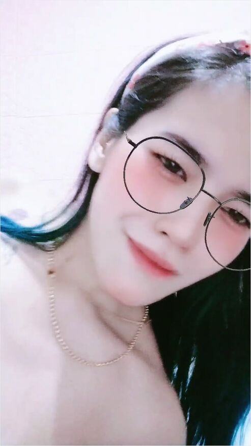 Zeeyraa Pamer Nenen Mancung Sambil Pelorotin Celana Id 88823858 Mango