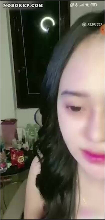 Bokep Indo Kak Arum Jepit Dildo Ke Toket Live