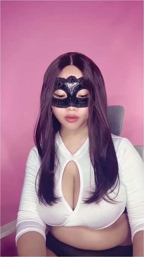 Makin Gede Susunya Arunika Caca Ingin Dijepit Anu Hot51