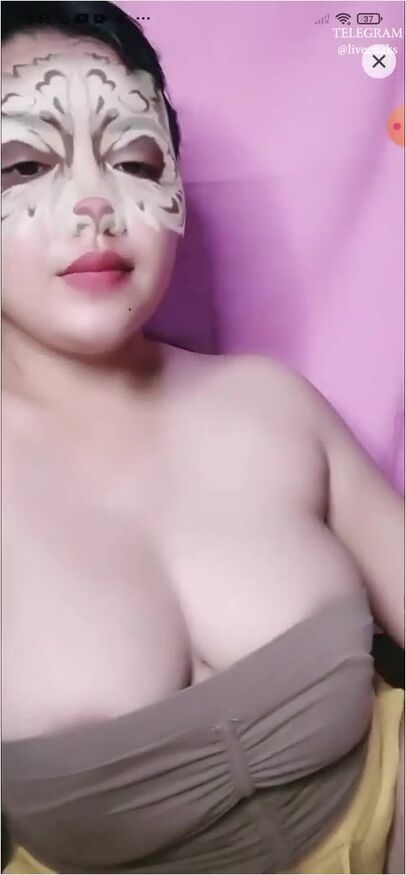 Uting Coklat Mbak Ferra Susu Janda Muda Dream Live