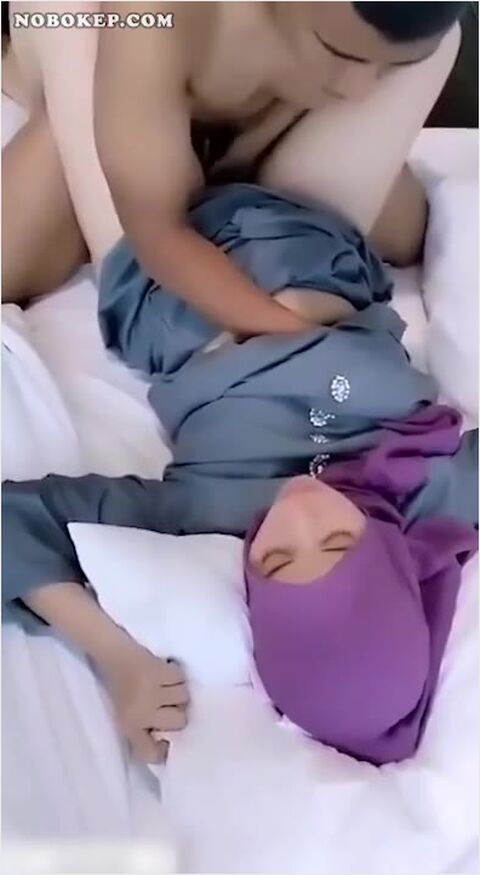 Bokep Indo Hijabers Malay Dientot Suami Orang Viral - Bokepindo