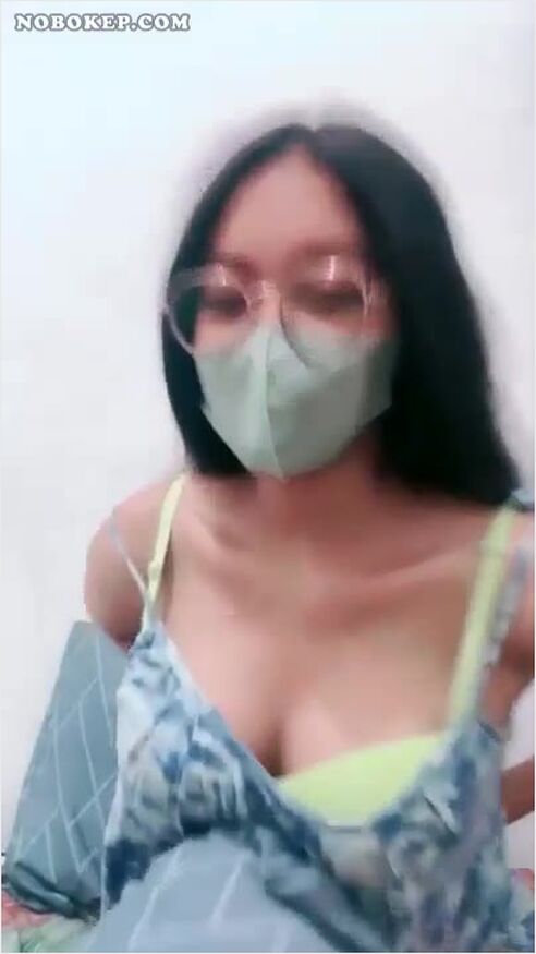 Bokep Indo Kak Yasmine Lepas Bra Spill Uting