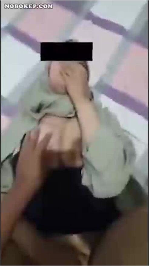 Bokep Indo Genjot Pacar Jilbab Toge Teriak Kesakitan