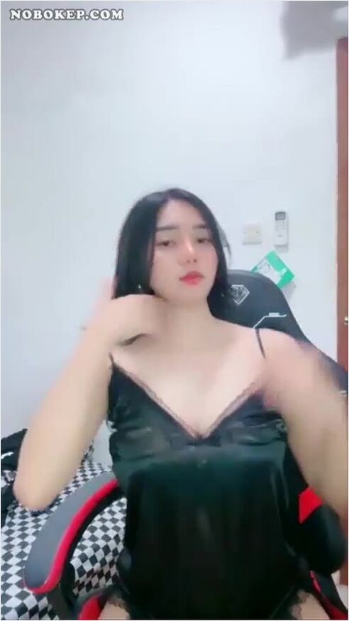 Bokep Indo Kak Mawar Cantik Bening Remas Tetek