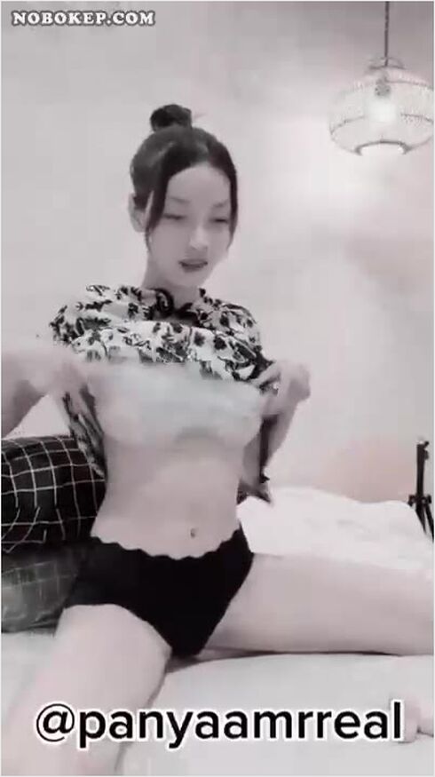 Bokep Indo Terbaru Miss Panya Colmek Ngangkang