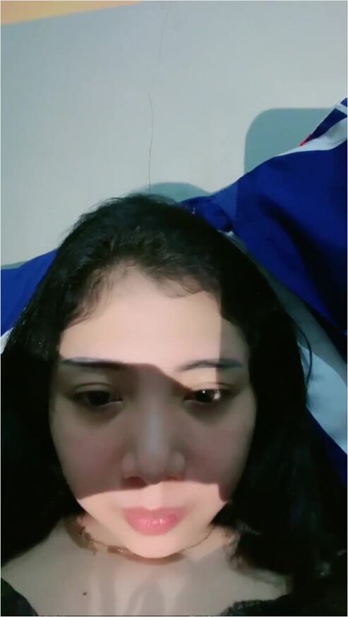 Meisya Cantik Spill Memek Nih Sambil Vcs Dream