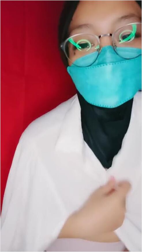Bokep Jilbab - Biani Jilbab Hitam Ukhti Nakal Pamer Nenen Utingnya
