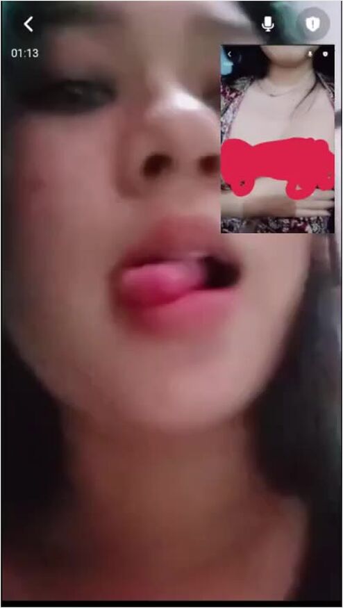 Vcs Mbak Angeline Cewek Lepas Jilbab Pamer Susu Gede